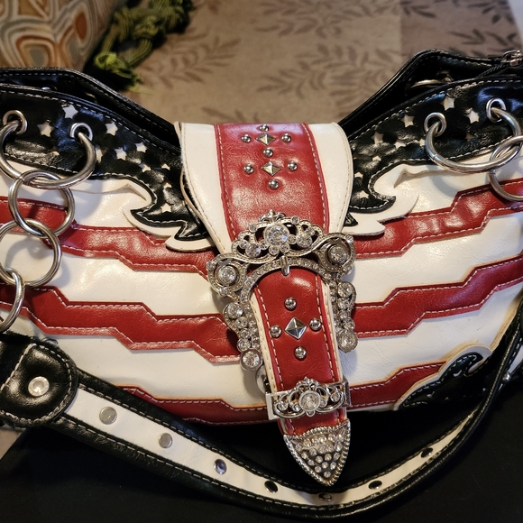 Cowgirl Trend Handbags - Stylish Red and White Shoulder Bag